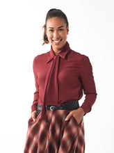 Load image into Gallery viewer, Tie-up blouse Cardinal