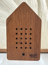 Load image into Gallery viewer, the birdybox in steamed oak