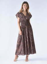 Load image into Gallery viewer, dress maxi in zebra brown