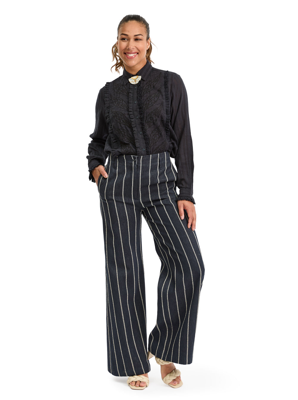 Angel Basics- Maison Hotel Javiera Onyx