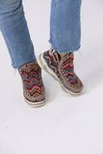 Load image into Gallery viewer, Eskimo trainer wool pink