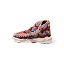 Load image into Gallery viewer, Eskimo trainer wool pink