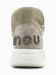 Eskimo Jogger Glitter logo