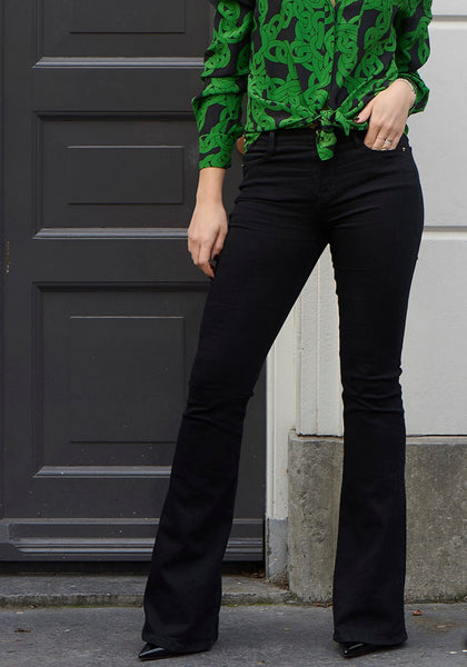 le high flare frame black