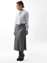 Afbeelding in Gallery-weergave laden, Blouse met strik, grijs